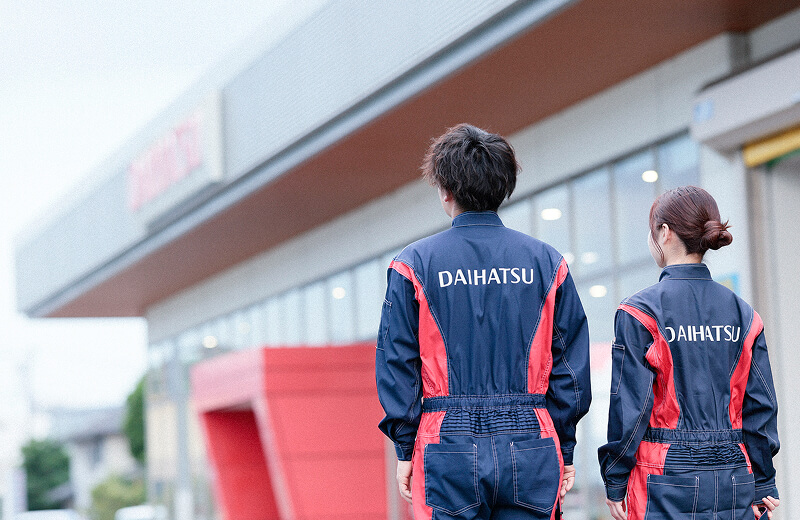 退社するサービス職社員